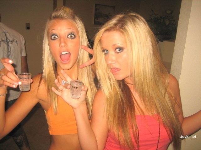 Amateur Porn Pics: Explicit Homemade Sex Photos