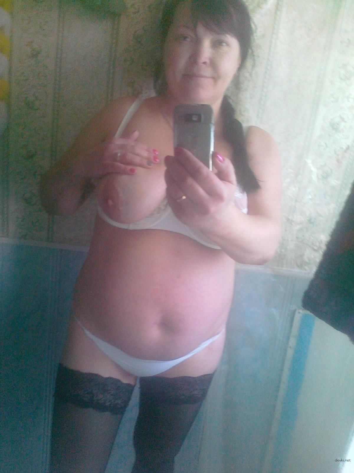 Explicit Amateur Nude Girlfriend Photo - Naked Russian Girl Exposed