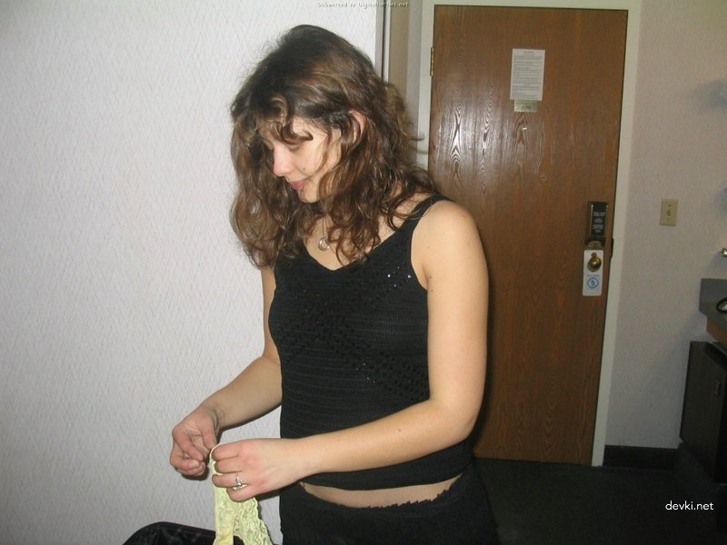 Intimate Close-Up Amateur Sex Photos: Couple Gets Explicit in High Definition