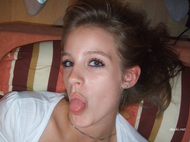 Hot Amateur Babe Exposed in Explicit Porn Photos