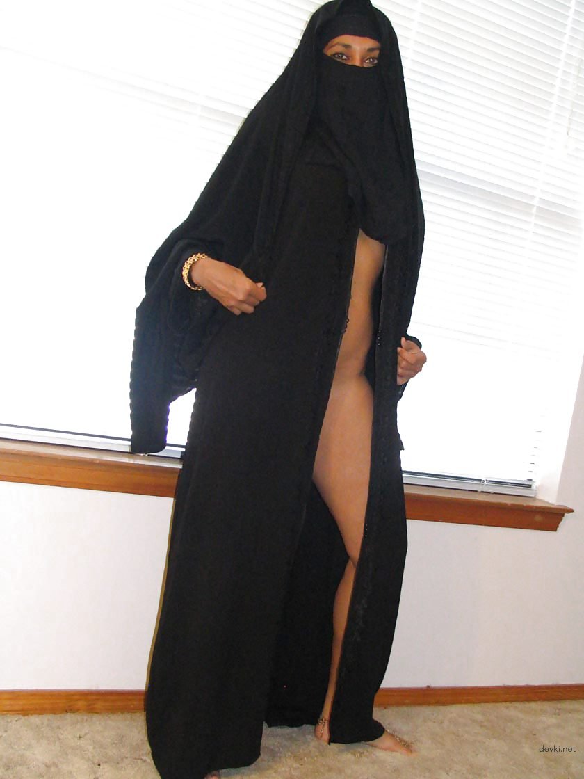 Arab Amateur Porn Photos: Hot and Explicit Private Content