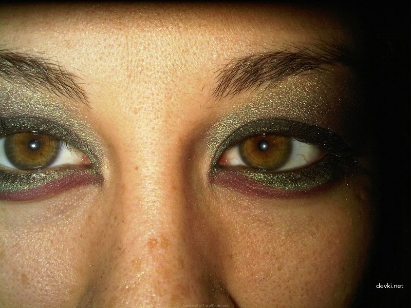 Boyfriend admires girlfriend's pussy and ass in amateur porn photo