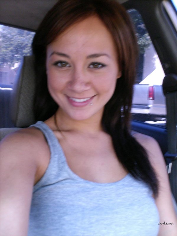 Boyfriend admires girlfriend's pussy and ass in amateur porn photo