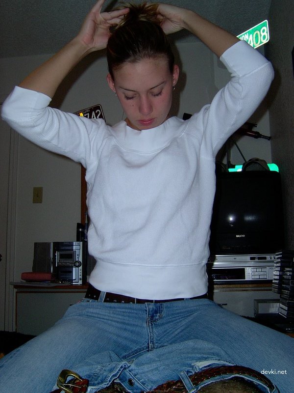 Late Night Dorm Blowjob - Amateur Porn Photo