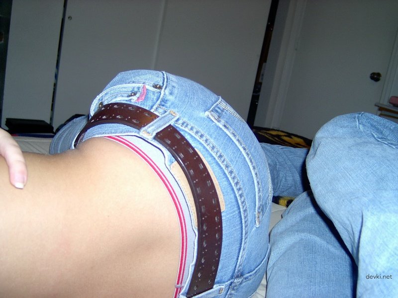 Late Night Dorm Blowjob - Amateur Porn Photo