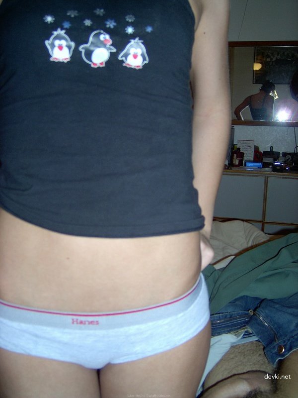 Late Night Dorm Blowjob - Amateur Porn Photo