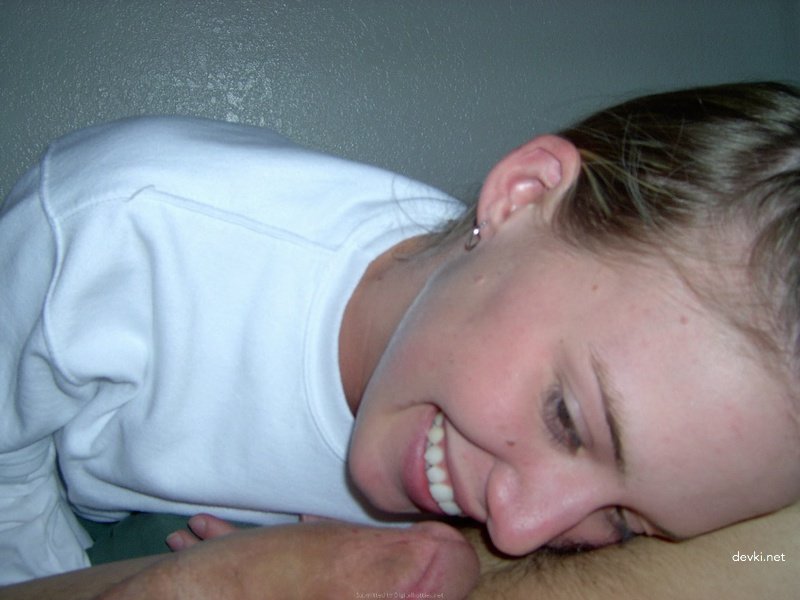 Late Night Dorm Blowjob - Amateur Porn Photo