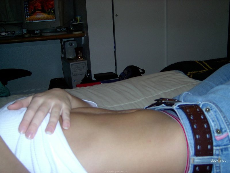 Late Night Dorm Blowjob - Amateur Porn Photo