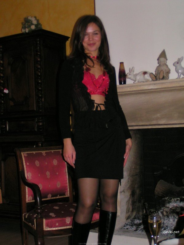 Hot Girlfriend Gives Blowjob to Boyfriend - Amateur Porn Pics