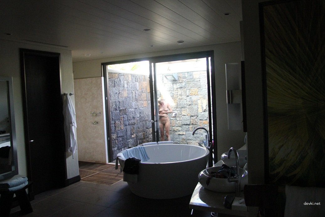 Hot Wife Vacation Amateur Porn Photos - Explicit XXX Pics