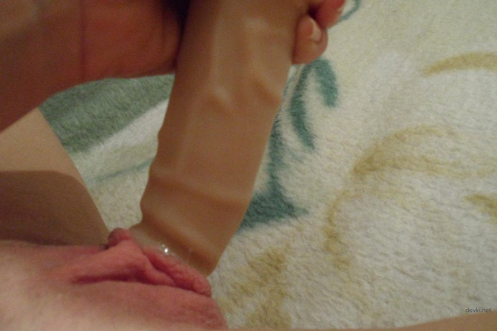 Friend's Pussy Toy Amateur Porn Photo