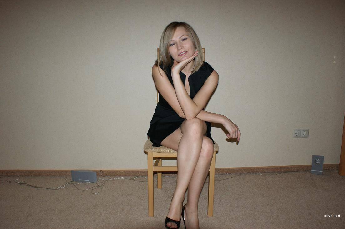 Shy Amateur Exposed in Intimate Setting - Explicit Homemade Porn Pics