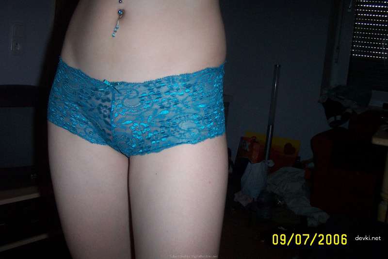 Amateur Slut Loves Giving Blowjob - Explicit Oral Sex Photos