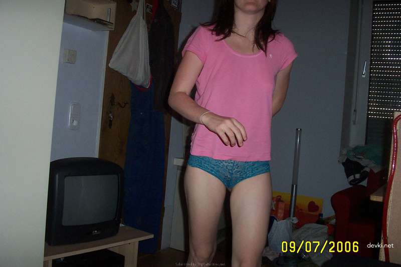 Amateur Slut Loves Giving Blowjob - Explicit Oral Sex Photos