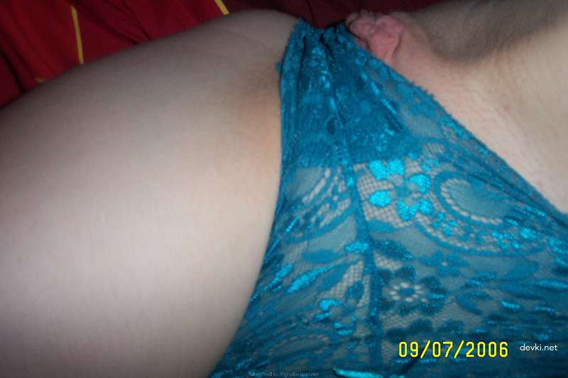 Amateur Slut Loves Giving Blowjob - Explicit Oral Sex Photos