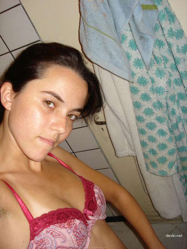 Facial Cumshot on Wife's Face - Amateur Porn XXX