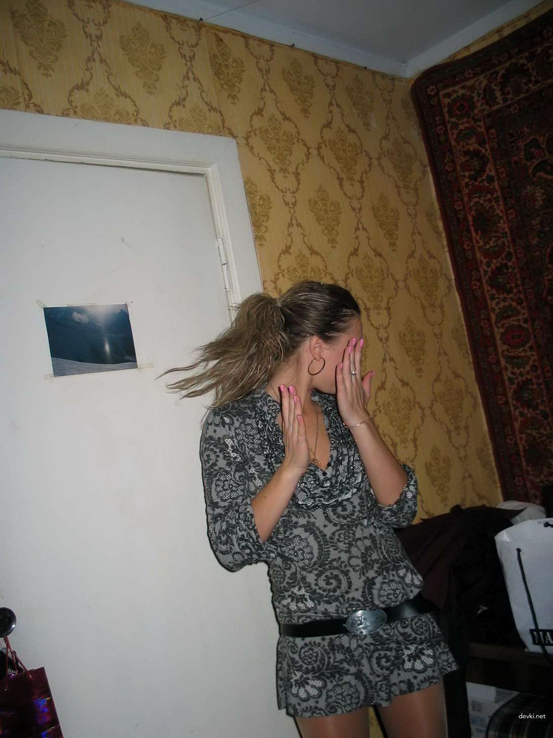 Amateur Slut Porn Photos: Explicit XXX Pics of Horny Chick