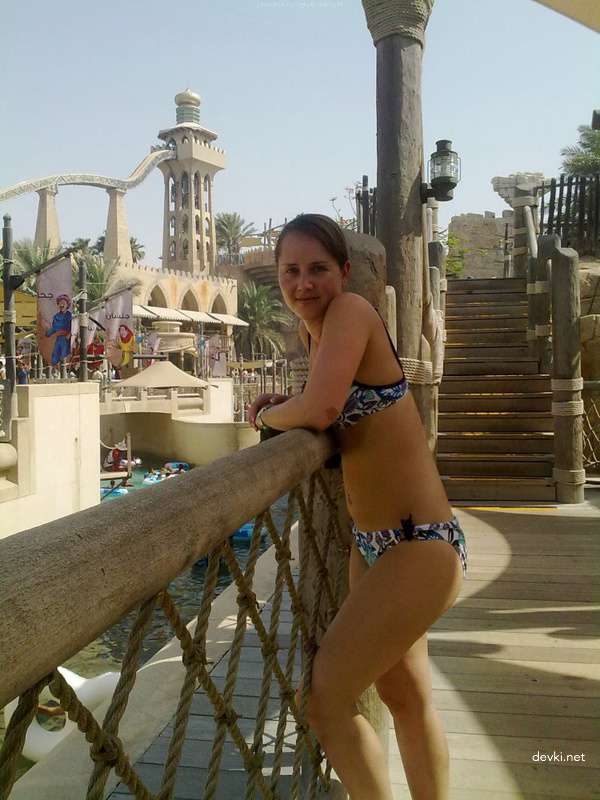 Peeking into Pussy While Girlfriend Sleeps - Amateur Porn Pic