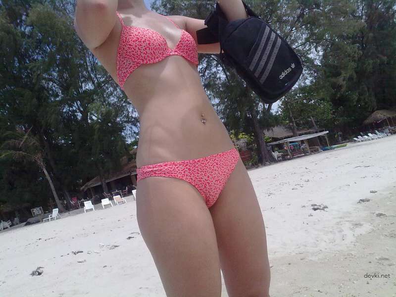 Peeking into Pussy While Girlfriend Sleeps - Amateur Porn Pic