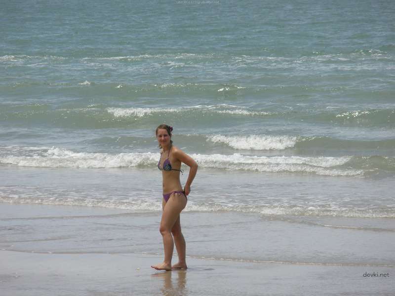 Peeking into Pussy While Girlfriend Sleeps - Amateur Porn Pic