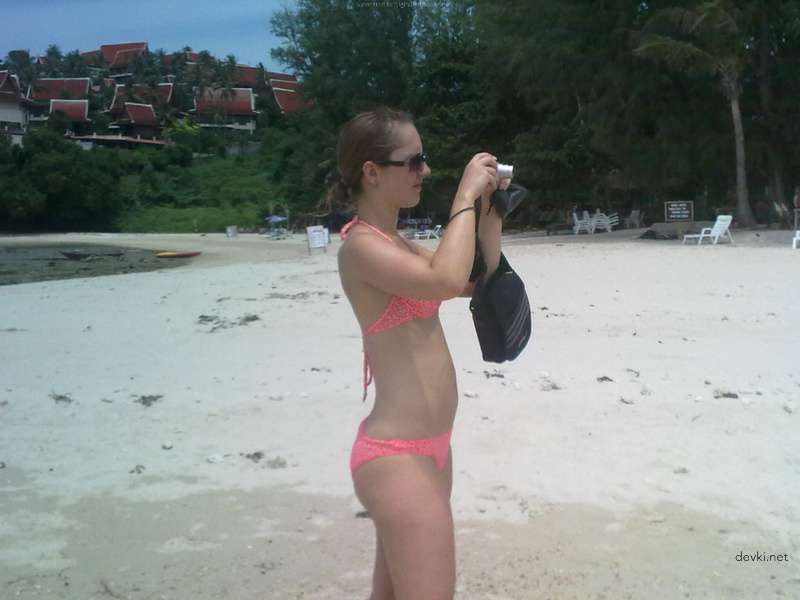 Peeking into Pussy While Girlfriend Sleeps - Amateur Porn Pic