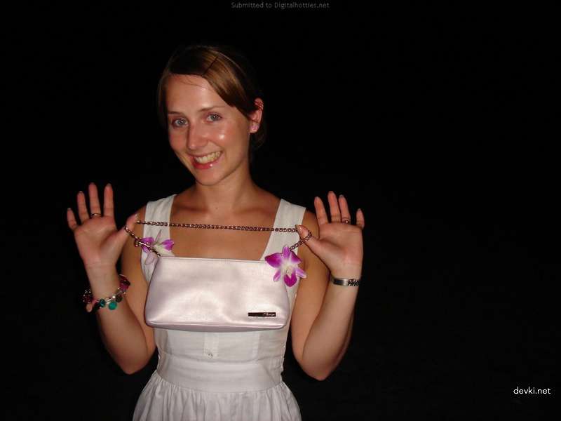 Peeking into Pussy While Girlfriend Sleeps - Amateur Porn Pic