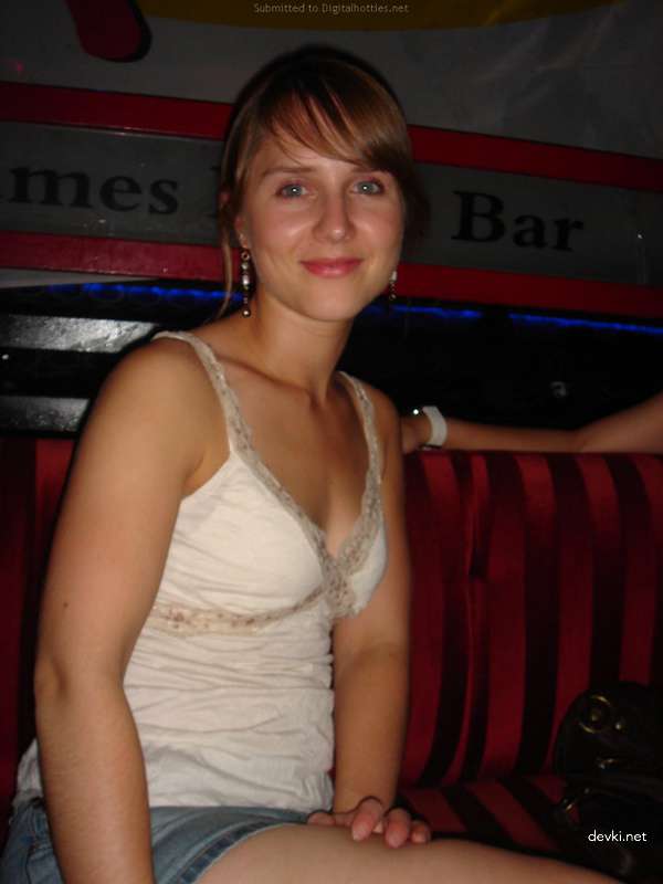 Peeking into Pussy While Girlfriend Sleeps - Amateur Porn Pic