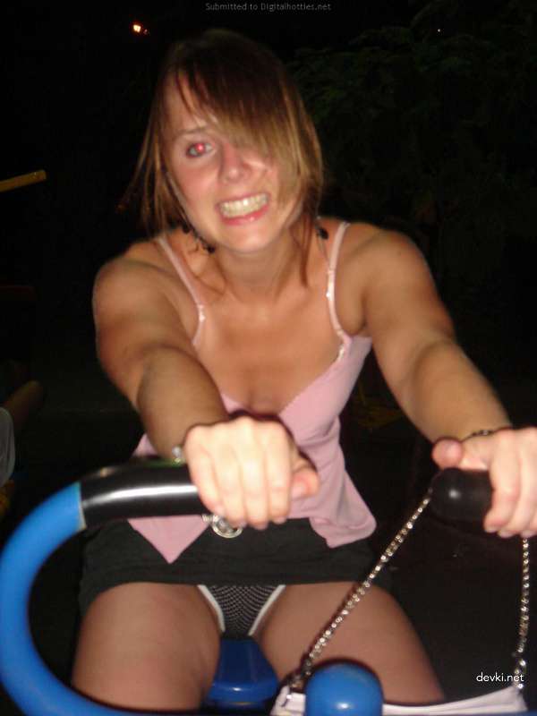 Peeking into Pussy While Girlfriend Sleeps - Amateur Porn Pic