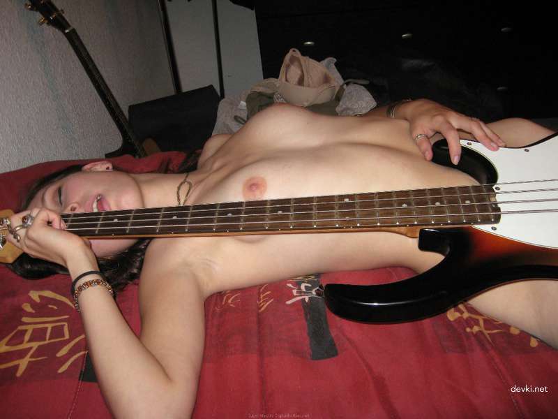 Guitarist Gets Hardcore Fucked by Big Dick - Amateur Porn Pic