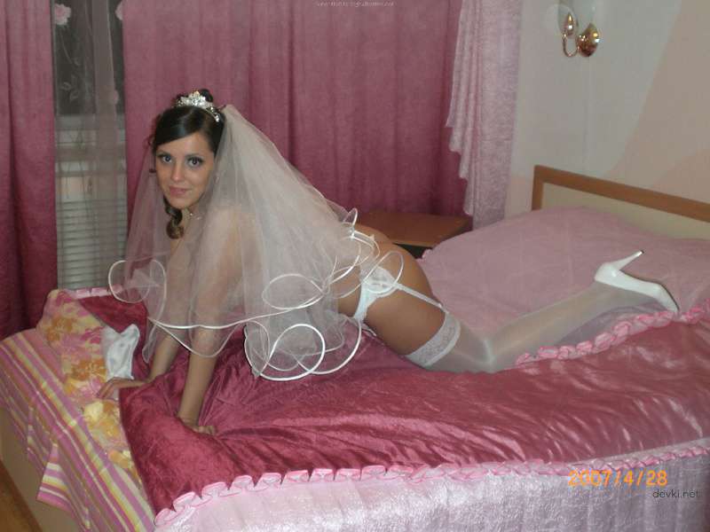 Bride Masturbates Pussy in Sauna - Amateur Porn Photo