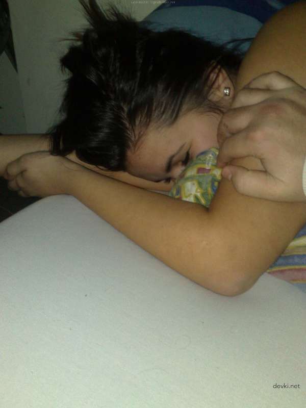 Hot Amateur Babe with Perfect Curves in Explicit Porn Pics