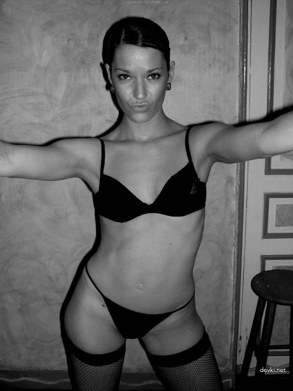 Captured My Girlfriend's Tight Holes - Explicit Amateur Porn Pics