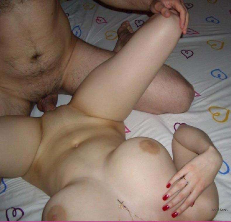 Hotwife Agrees to Threesome - Amateur Porn Photo