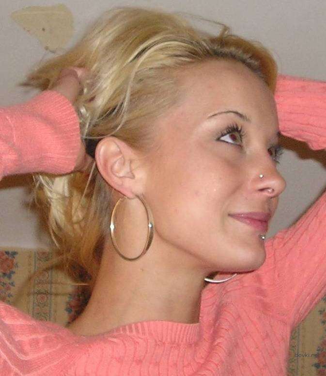 Tiny Tits Amateur Sucks Cock - Explicit Porn Photo