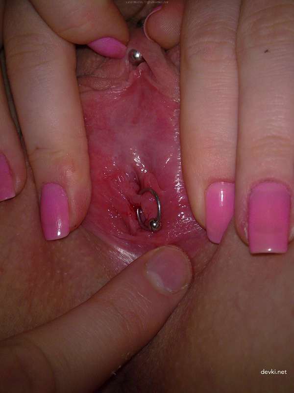 College Dorm Room Fuck: Amateur Guy Bangs His Girlfriend Hard