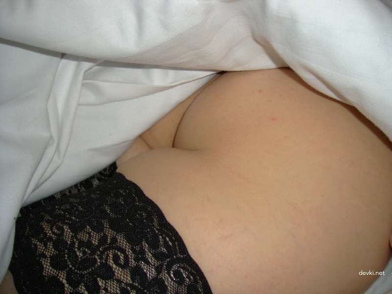 College Dorm Room Fuck: Amateur Guy Bangs His Girlfriend Hard