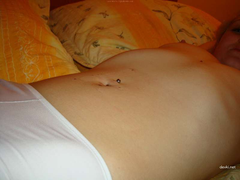 College Dorm Room Fuck: Amateur Guy Bangs His Girlfriend Hard