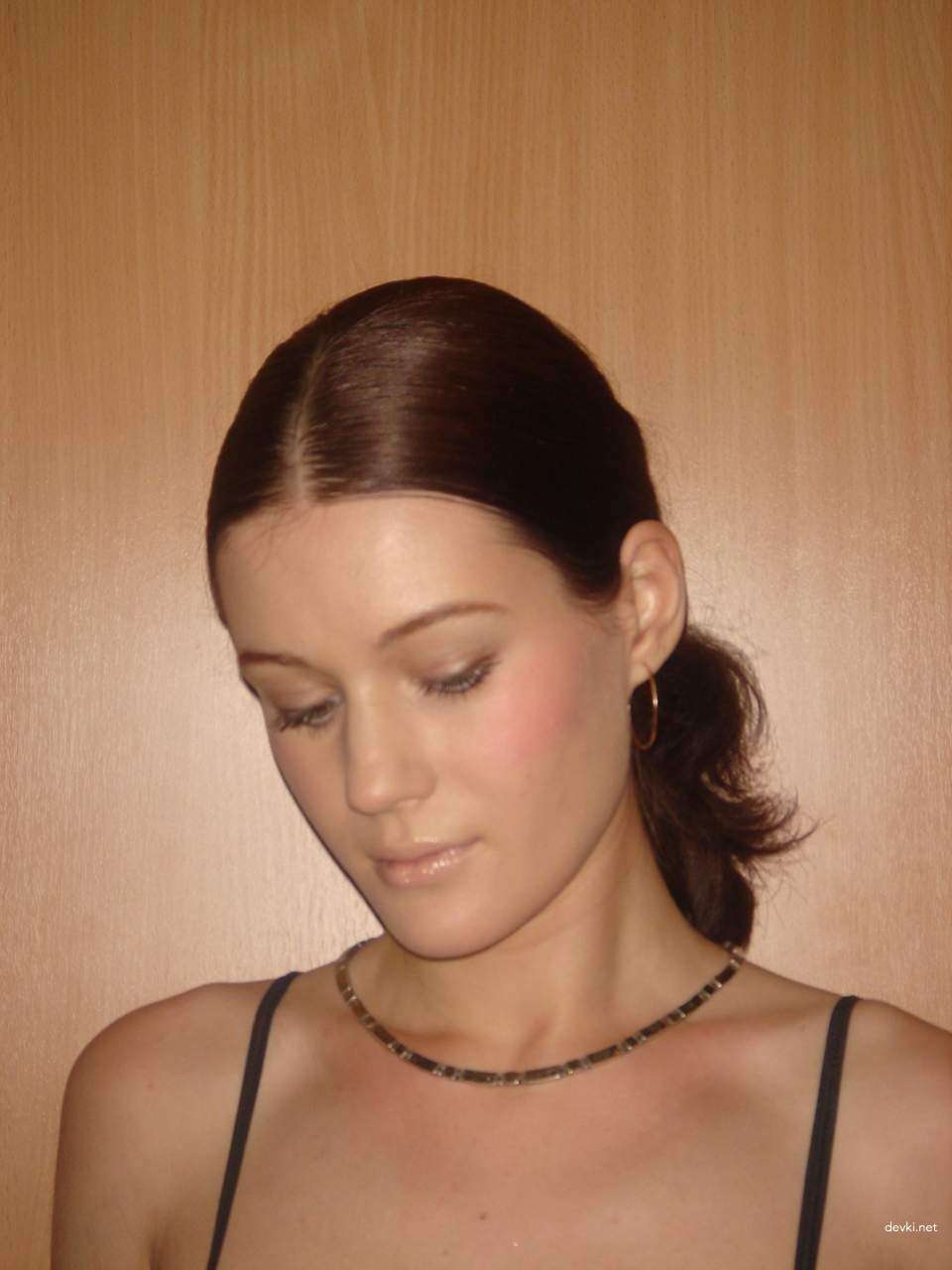 Hot Amateur Girl Poses During Steamy Sex Encounter