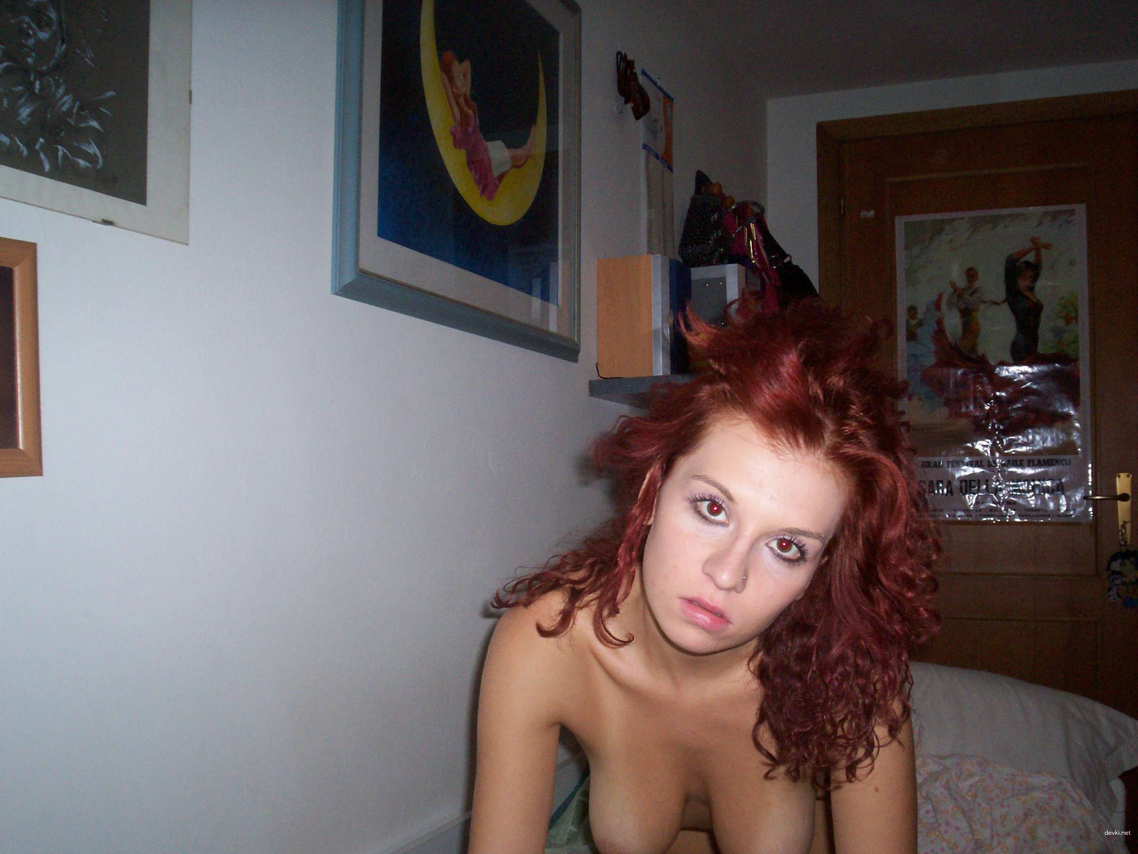 Private Girl's Explicit Amateur Photo: Unfiltered and Uncensored!