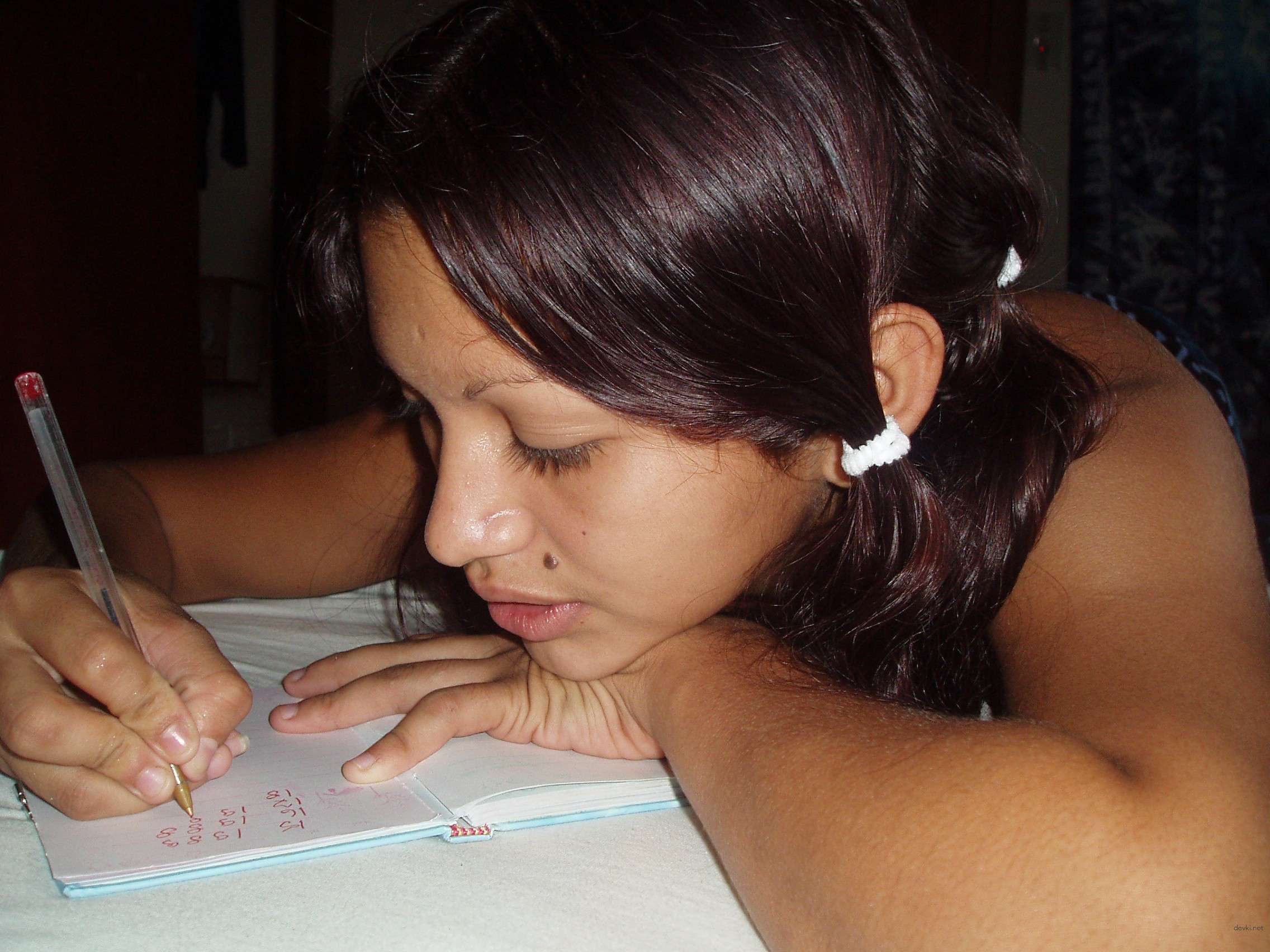 Hot Latina Amateur Porn: Sexy Latina Babe in Explicit Sex Photos