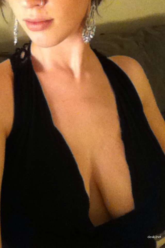 Beautiful Busty Slut Amateur Porn Photo - Explicit Big Boobs XXX Content