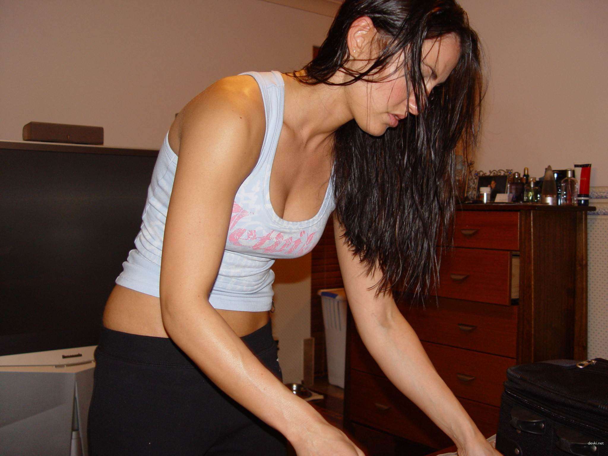 Sexy Brunette Takes Shower and Gets Naughty in Amateur Porn Photo Shoot