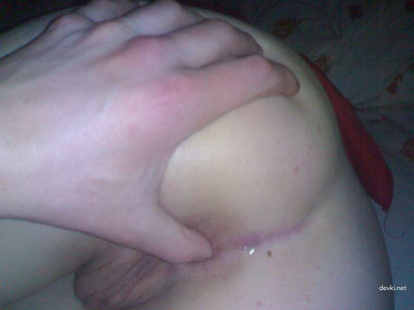 Skinny Girls Amateur Porn: Explicit Photos of Slim Babes