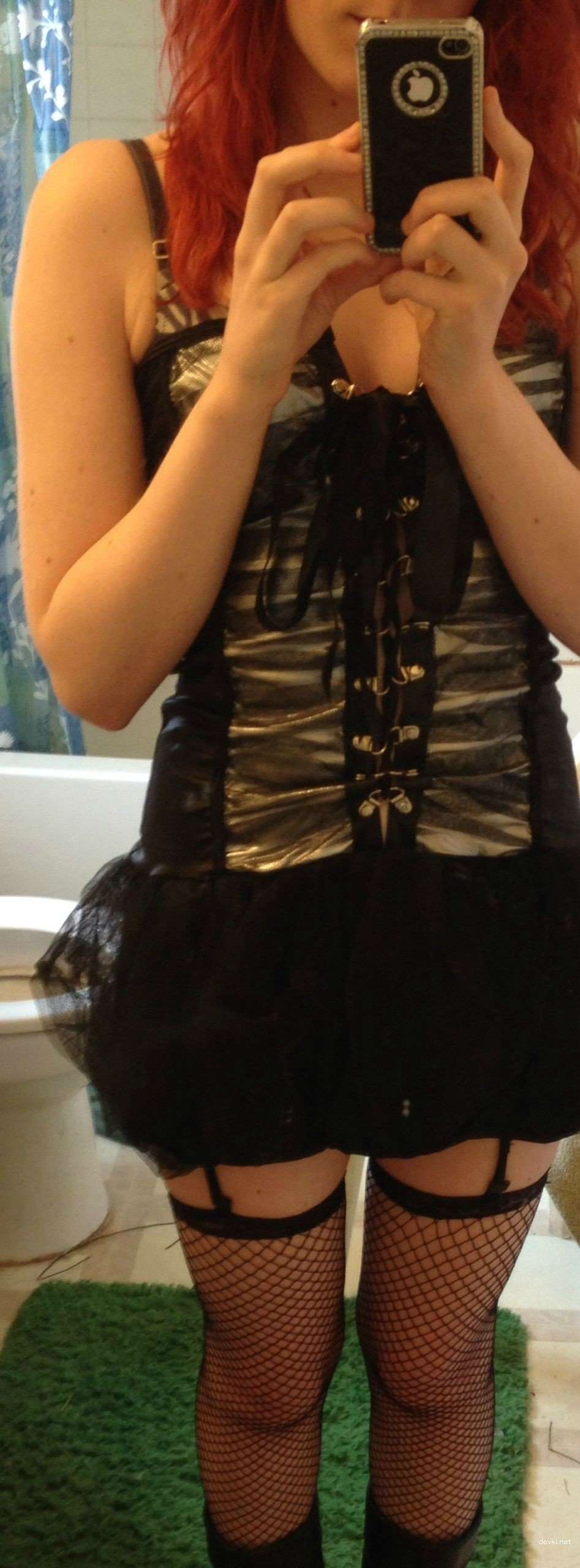 Redhead Amateur Girl Private XXX Photos - Explicit Homemade Porn