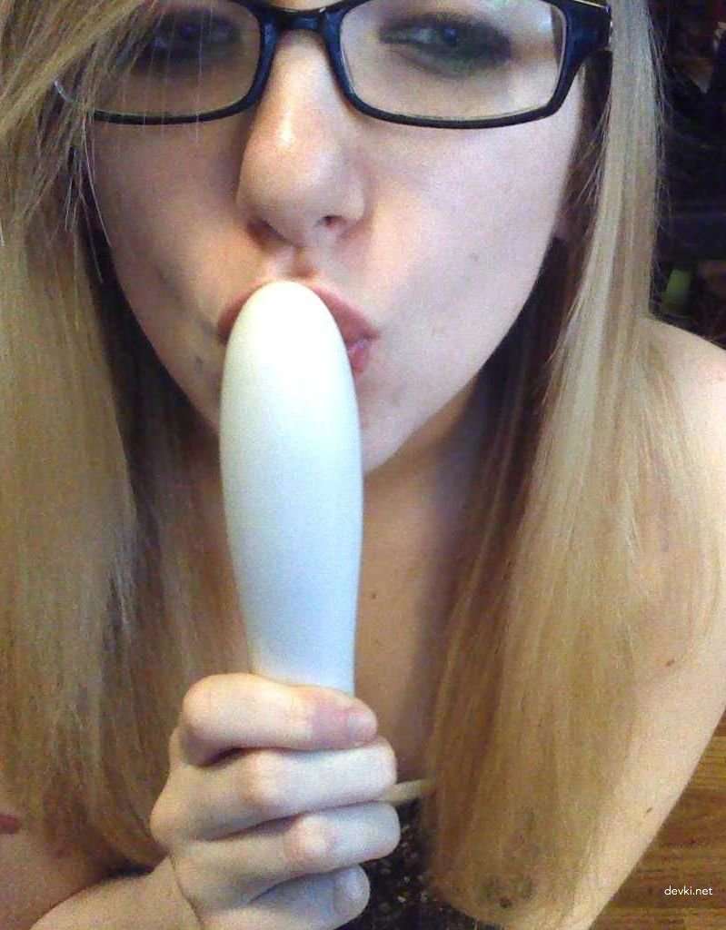 Redhead Amateur Girl Private XXX Photos - Explicit Homemade Porn