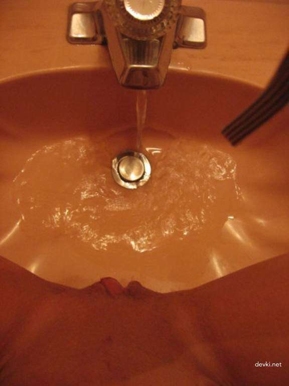 Private Cuties: Explicit Amateur Porn Photos of Hot Babes