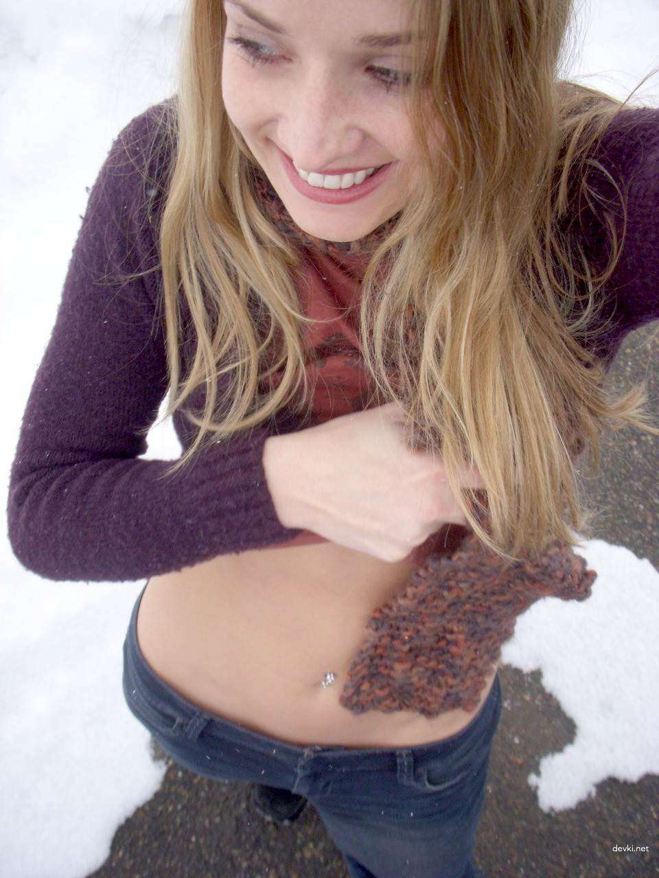 Seductive Girl with Stunning Body Poses Sexually - Amateur Explicit Photo