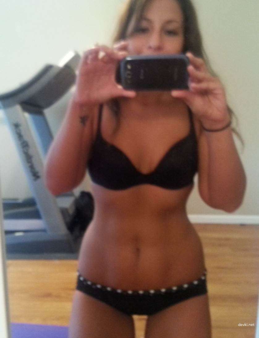 Hot Student Amateur Porn Pics: Explicit Selfies & Nudes