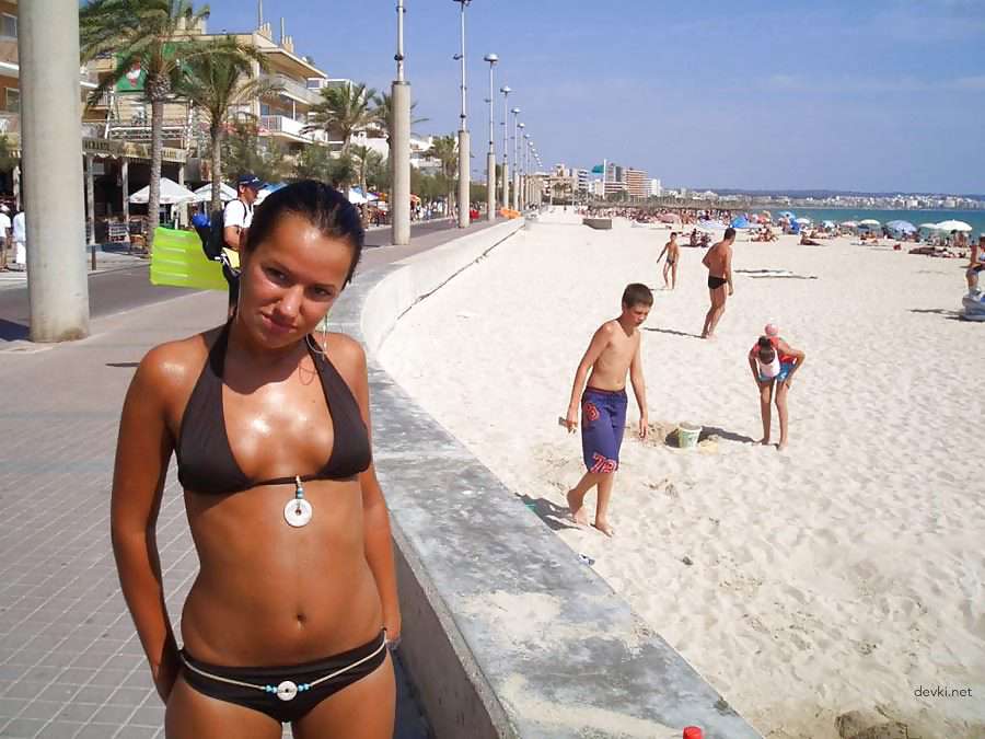 Amateur Girl's Private Porn - Explicit Homemade XXX Photos