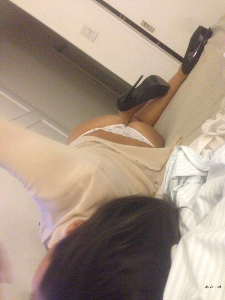 Amateur MILF Private Porn: Explicit Homemade Sex Pics